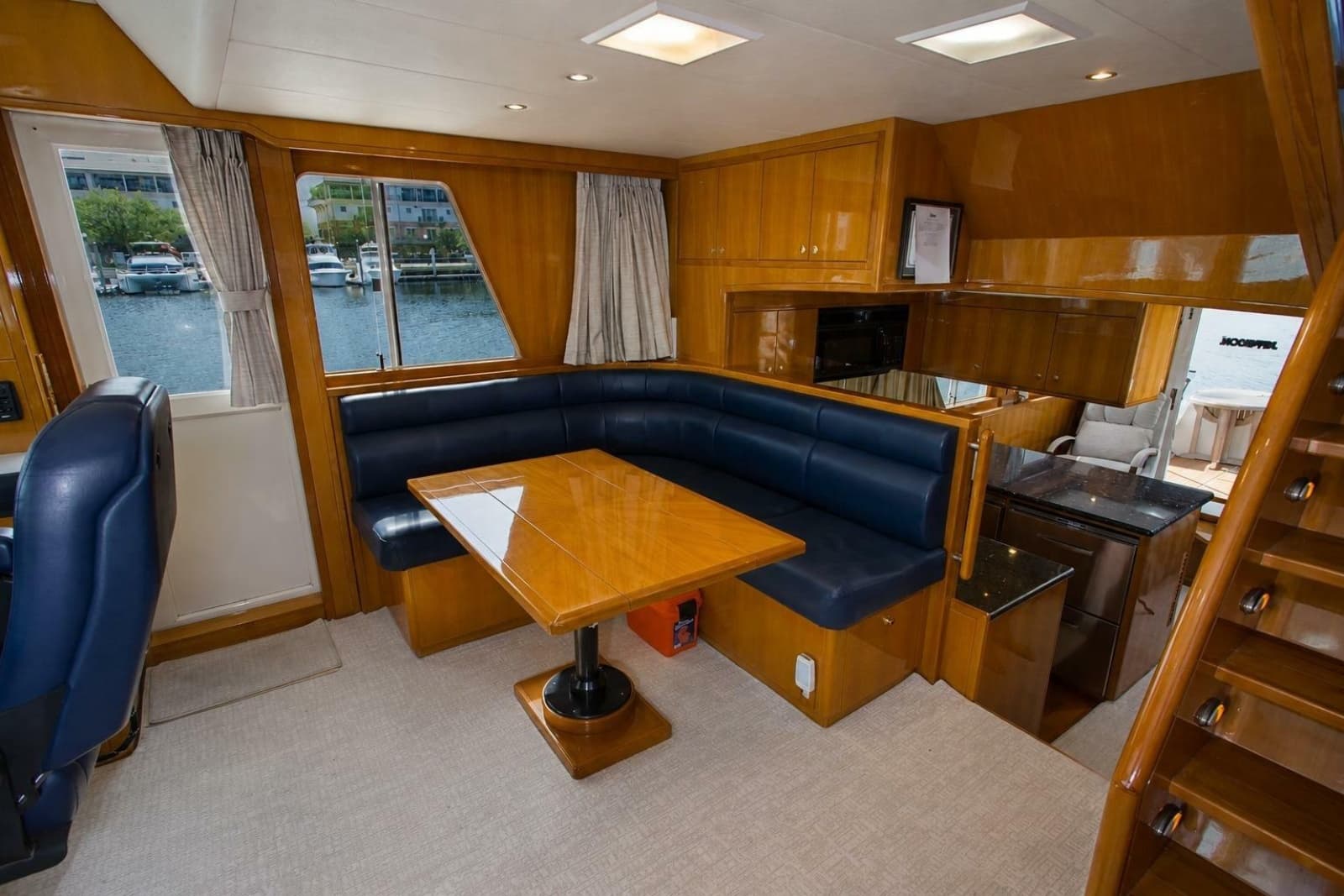 2003 Jefferson Pilothouse 57 - Photo 53