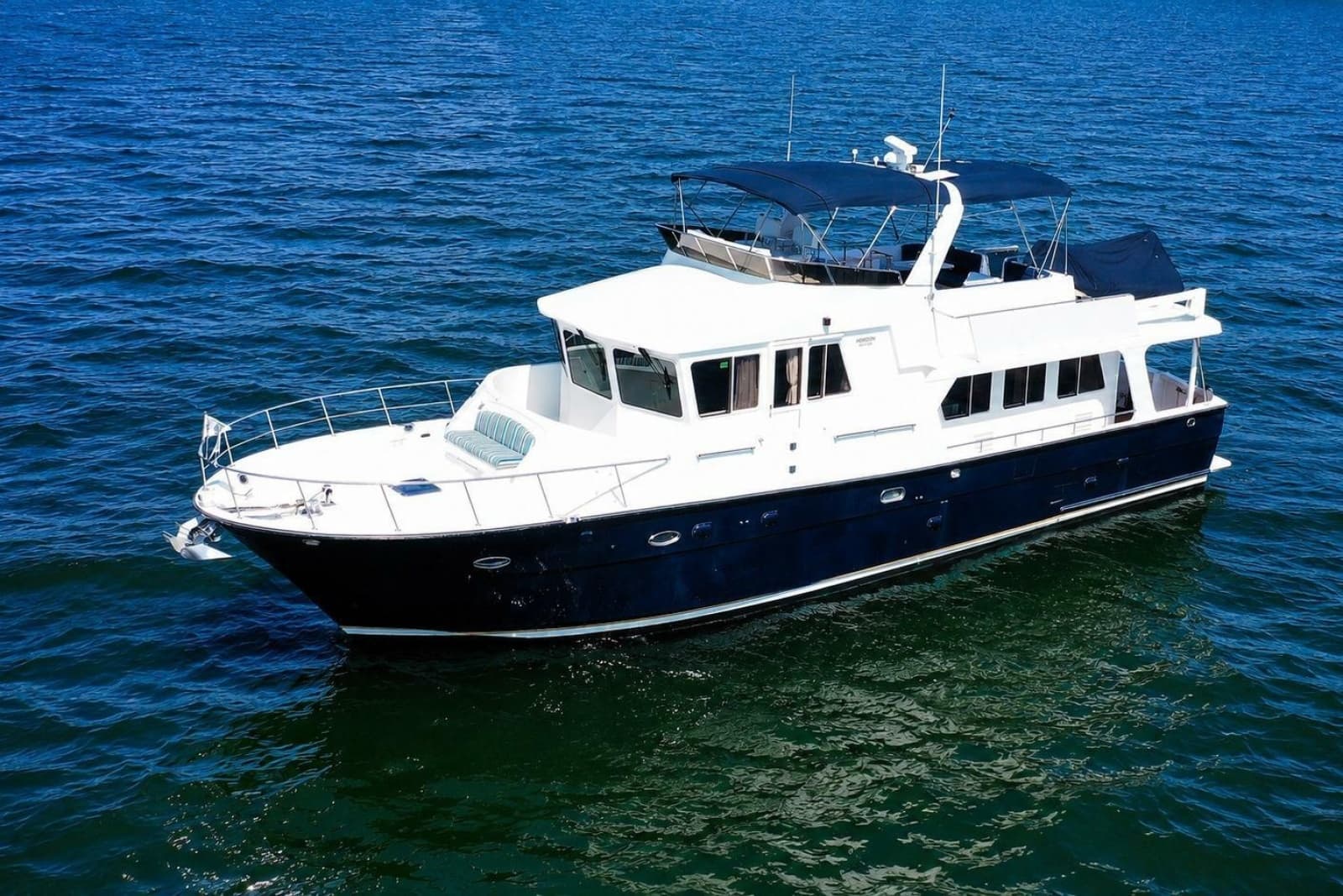 2003 Jefferson Pilothouse 57 - Photo 1