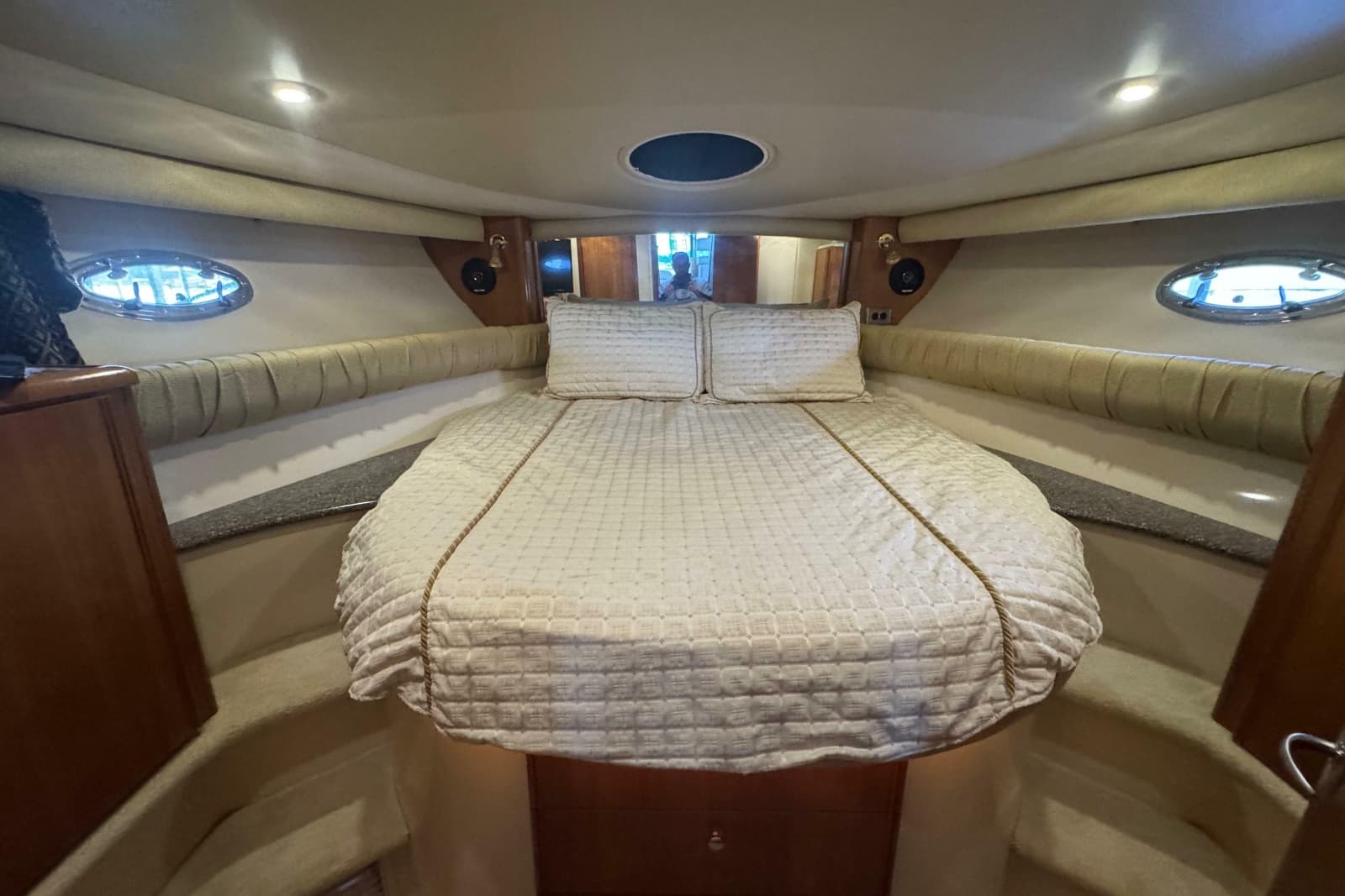 2003 Meridian 411 Sedan - Photo 27