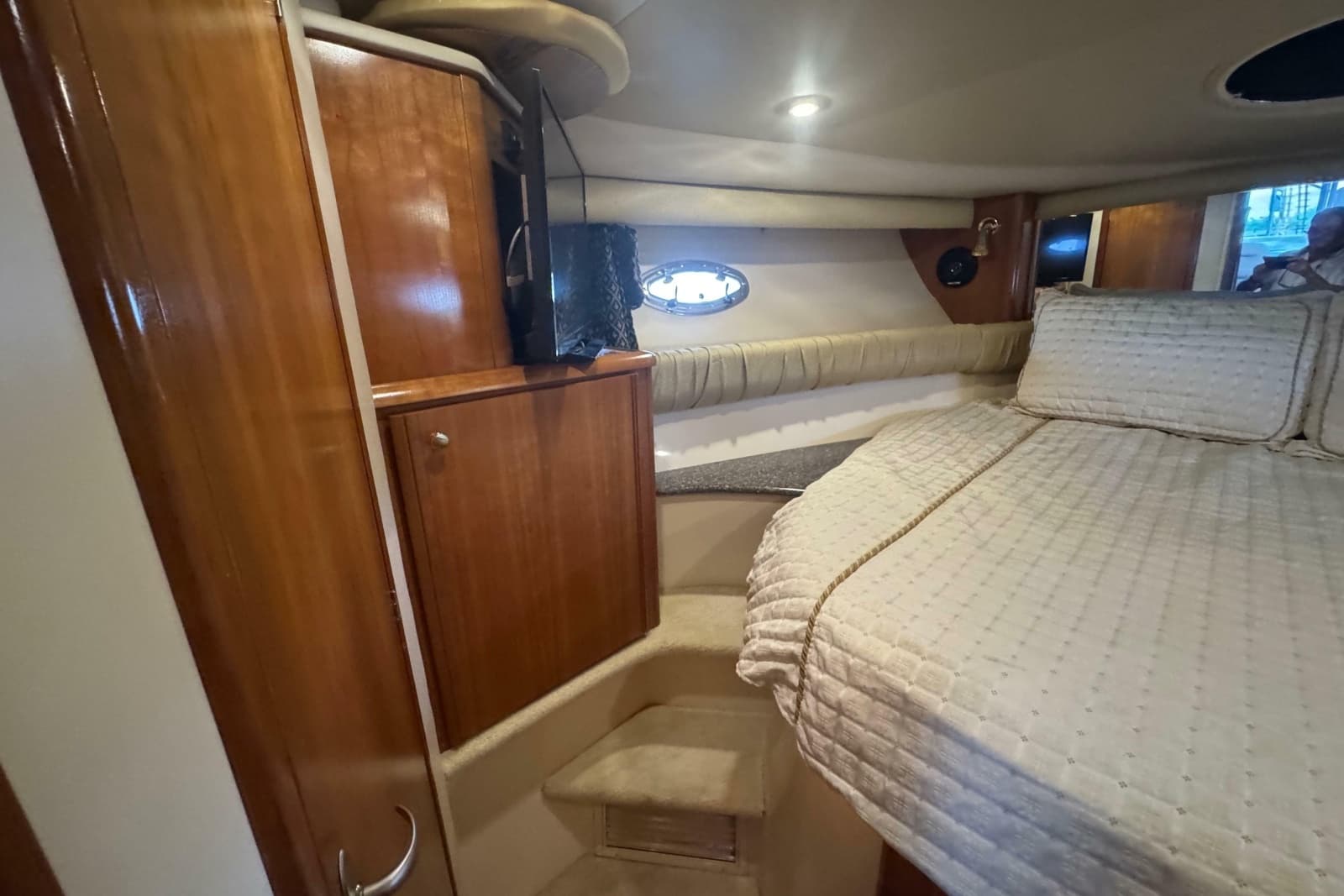 2003 Meridian 411 Sedan - Photo 26