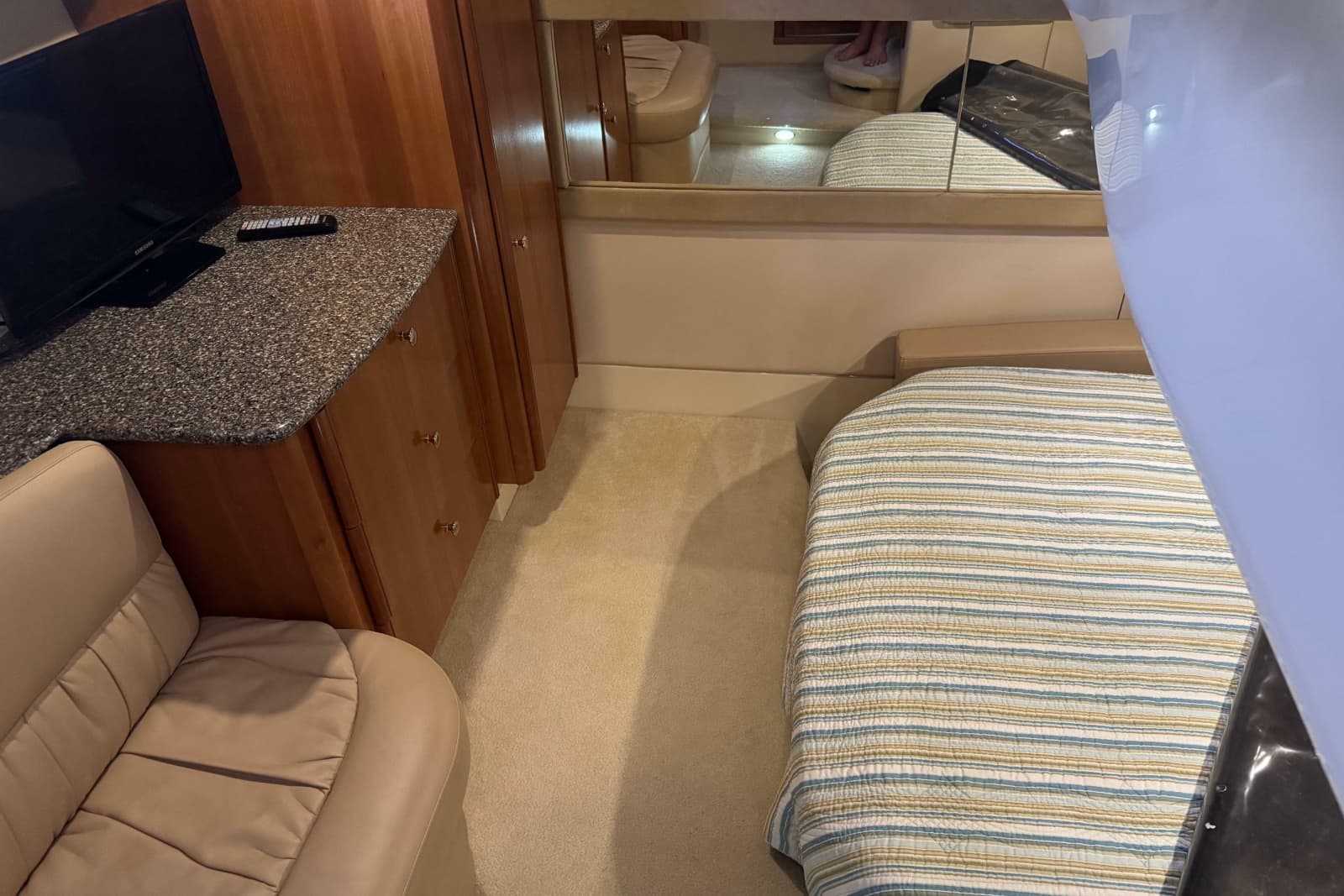 2003 Meridian 411 Sedan - Photo 19