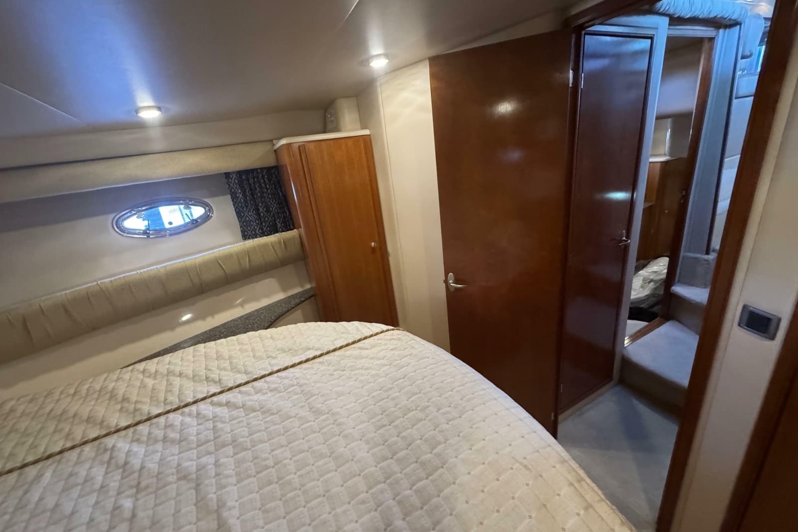 2003 Meridian 411 Sedan - Photo 25