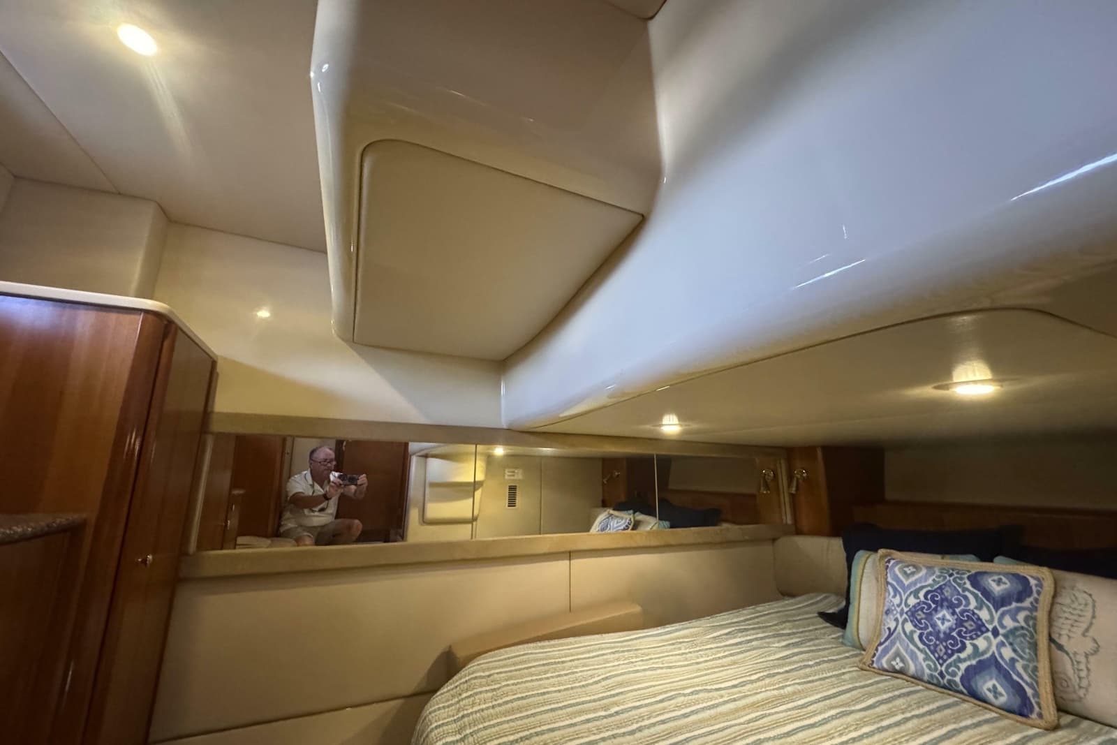 2003 Meridian 411 Sedan - Photo 21