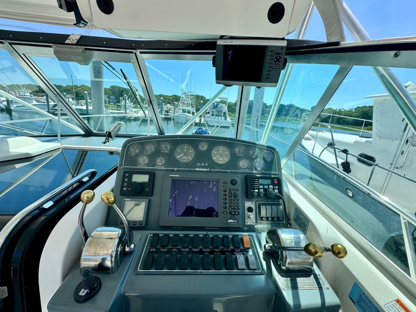 2003 Pursuit 3400 Express - Photo 16