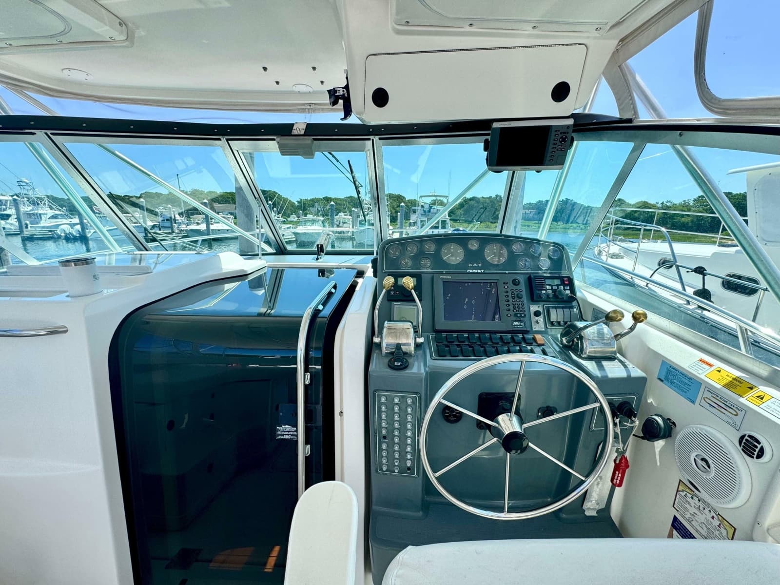 2003 Pursuit 3400 Express - Photo 15