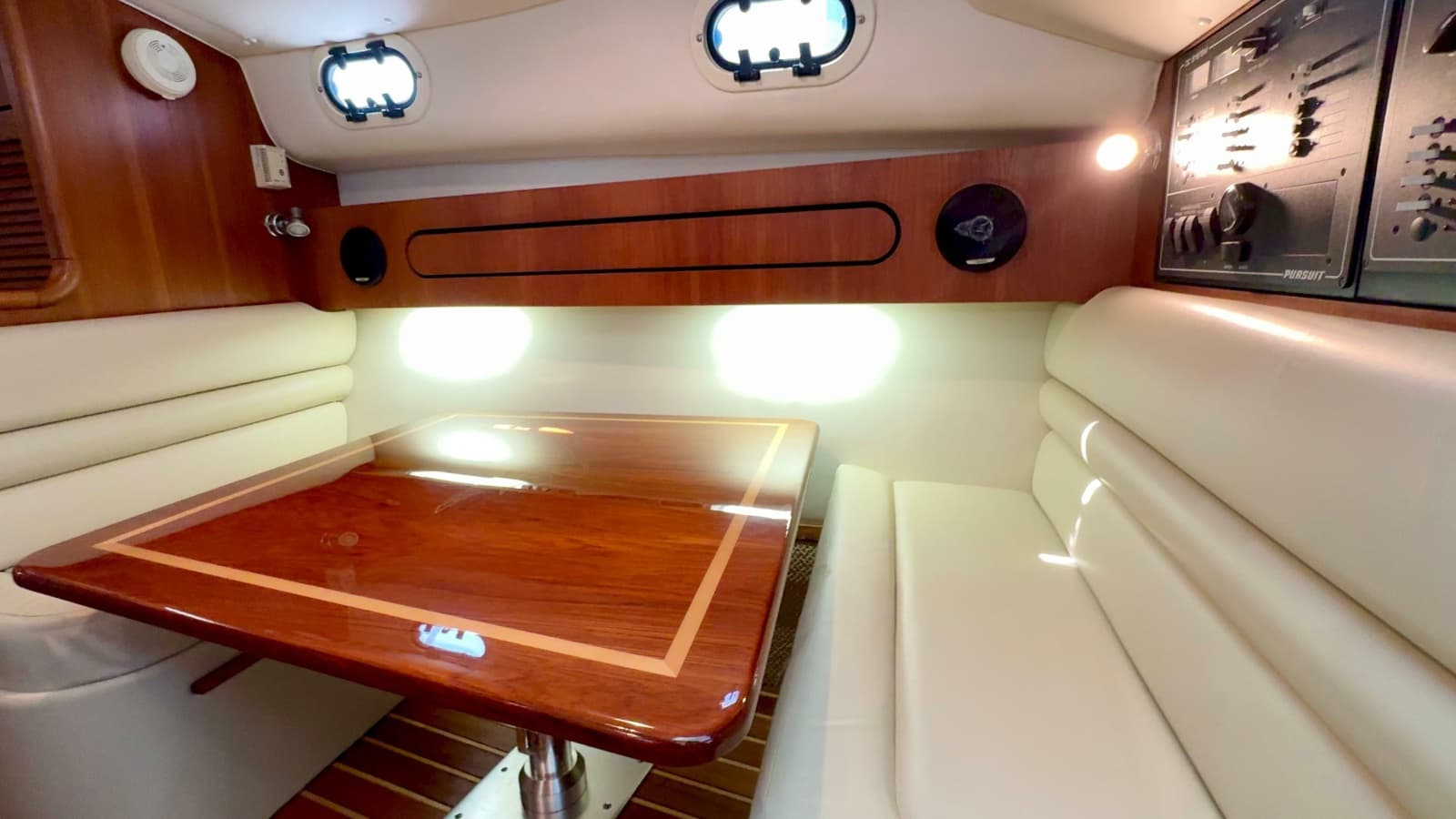 2003 Pursuit 3400 Express - Photo 23