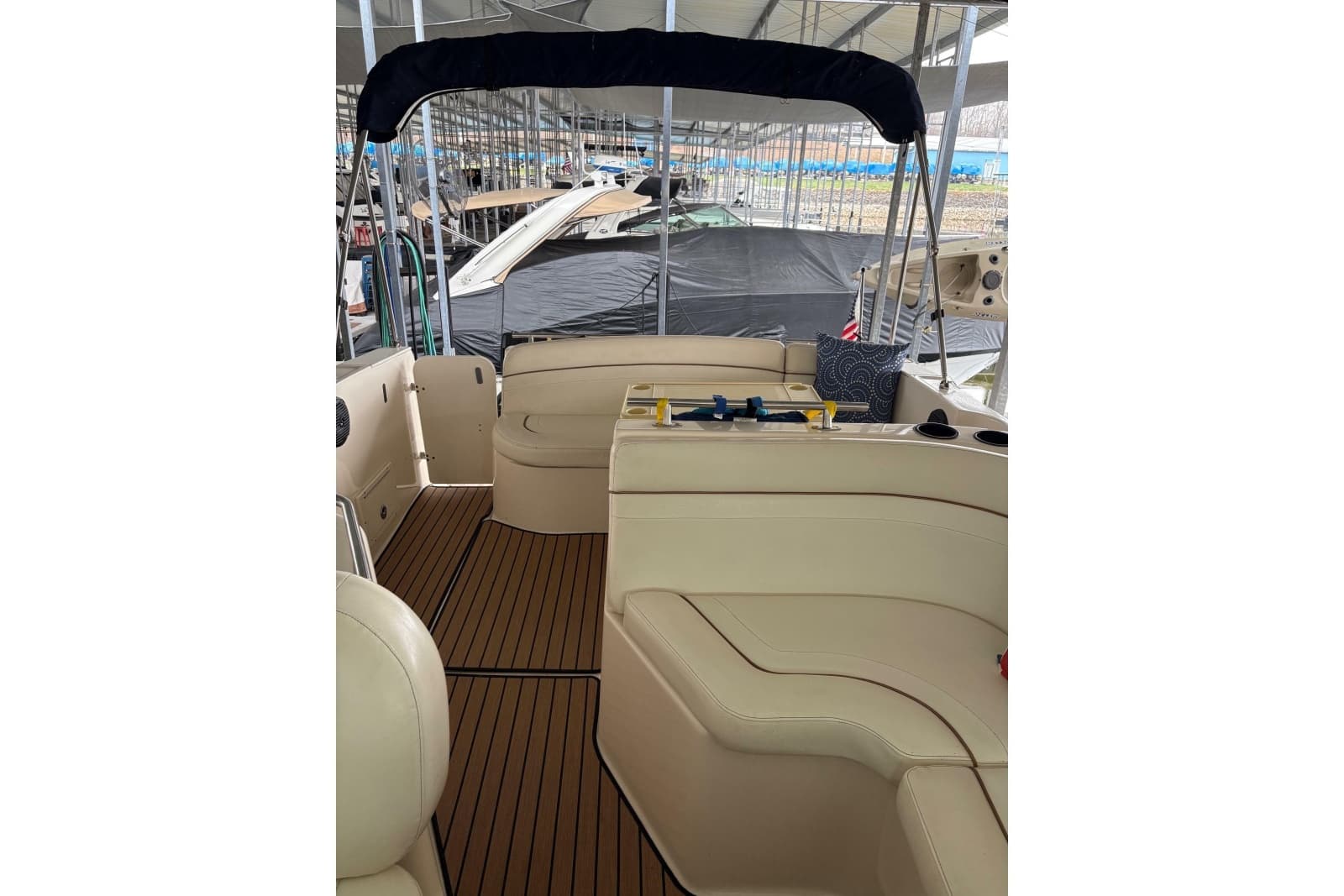 2003 Rinker Fiesta Vee 270 - Photo 29