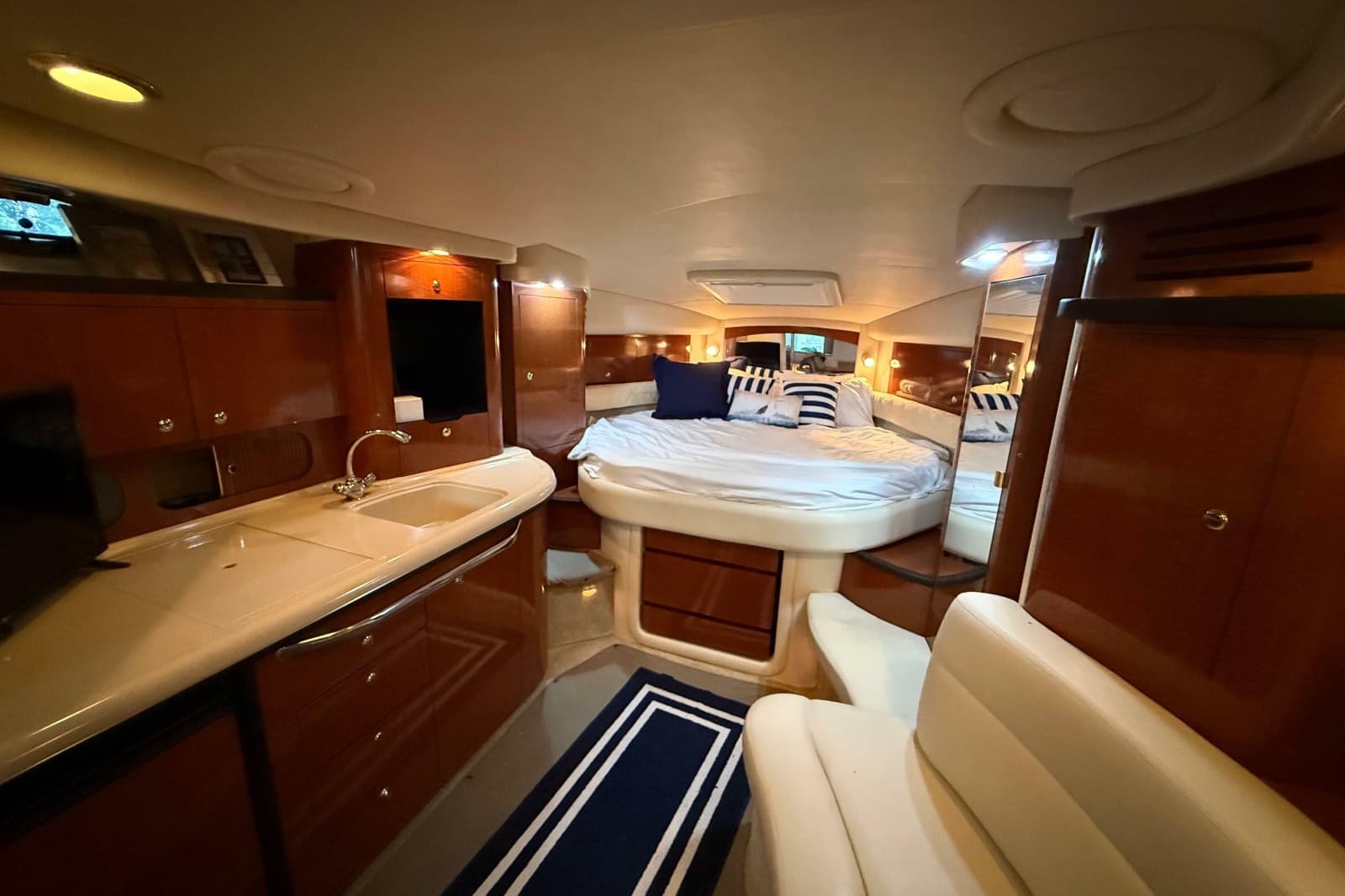 2003 Sea Ray 340 Sundancer - Photo 9