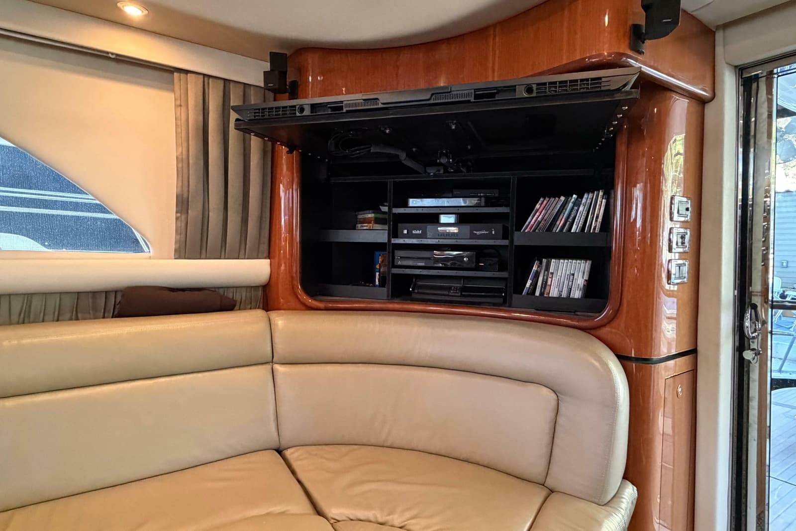 2003 Sea Ray 560 Sedan Bridge - Photo 6
