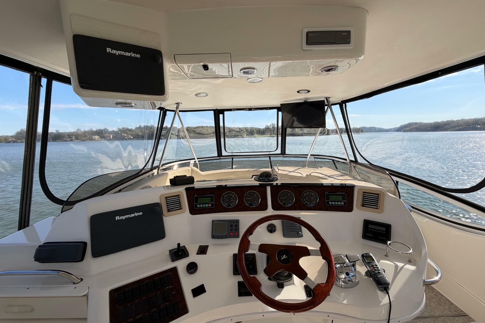2003 Sea Ray 560 Sedan Bridge - Photo 17