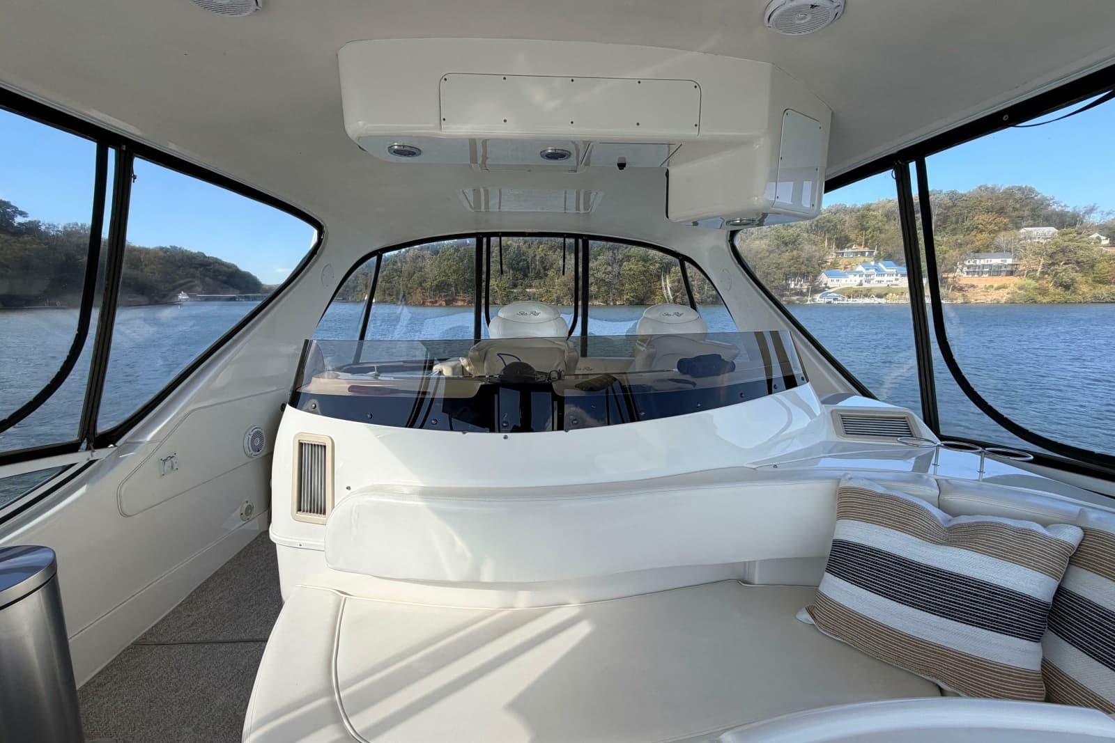 2003 Sea Ray 560 Sedan Bridge - Photo 18