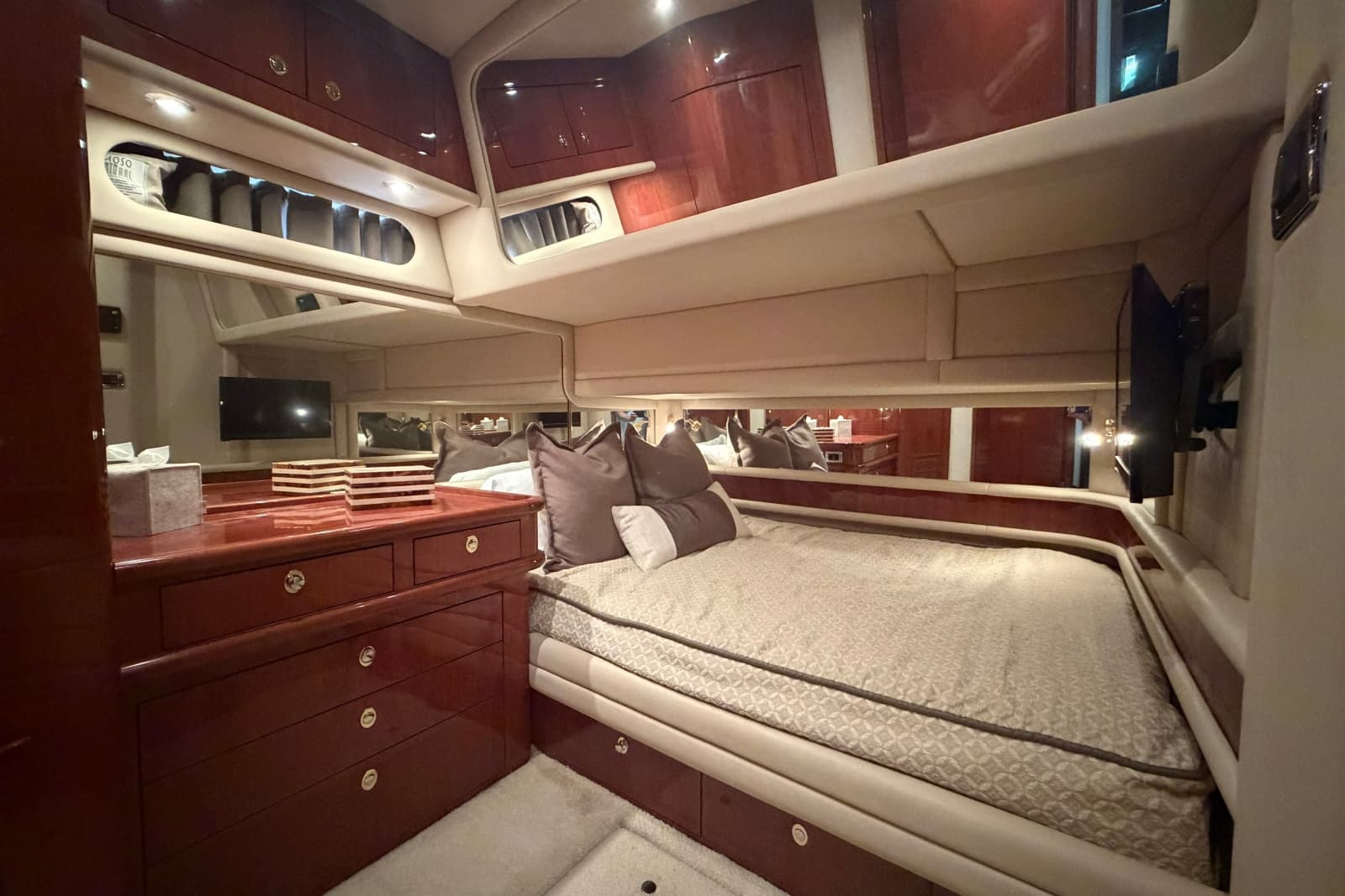 2003 Sea Ray 560 Sedan Bridge - Photo 12