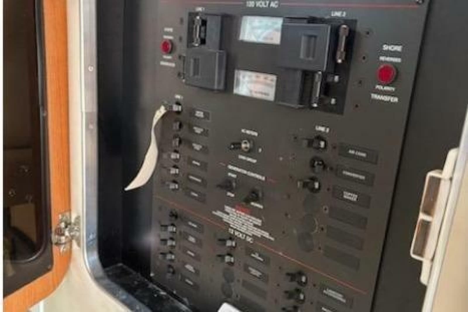 2003 Wellcraft 330 Coastal - Photo 7
