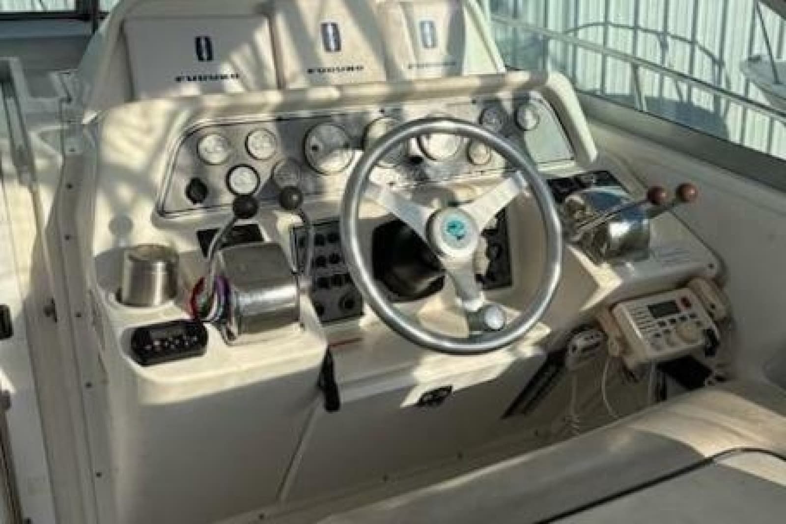 2003 Wellcraft 330 Coastal - Photo 5