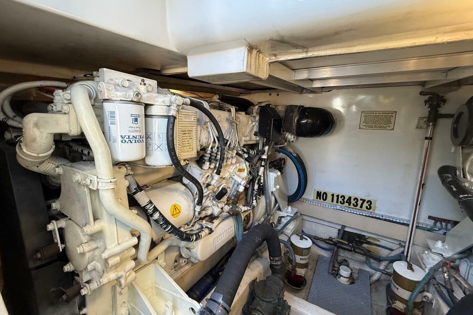 2002 Bertram 390 Convertible - Photo 29