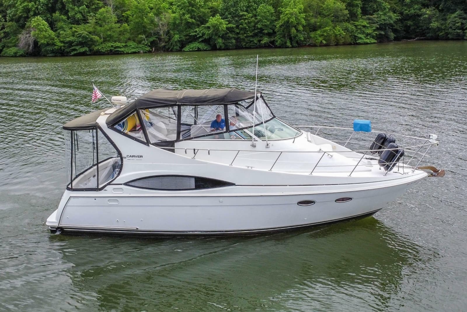 2002 Carver 350 Mariner - Photo 2