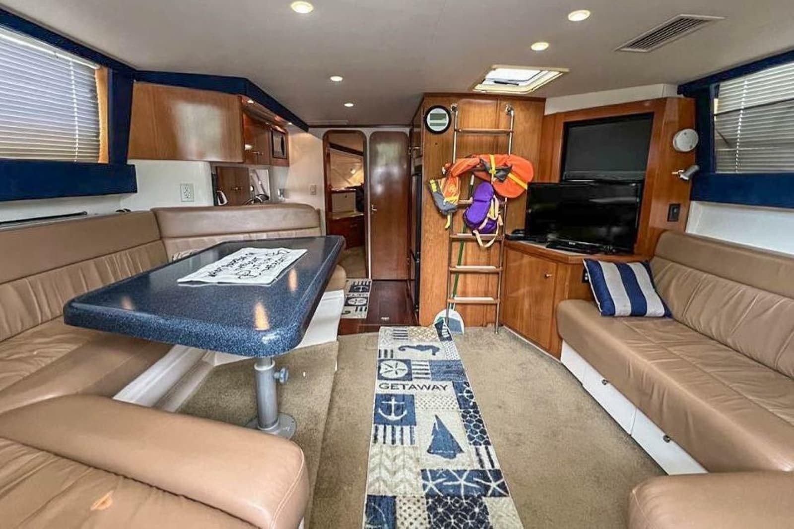 2002 Carver 350 Mariner - Photo 17