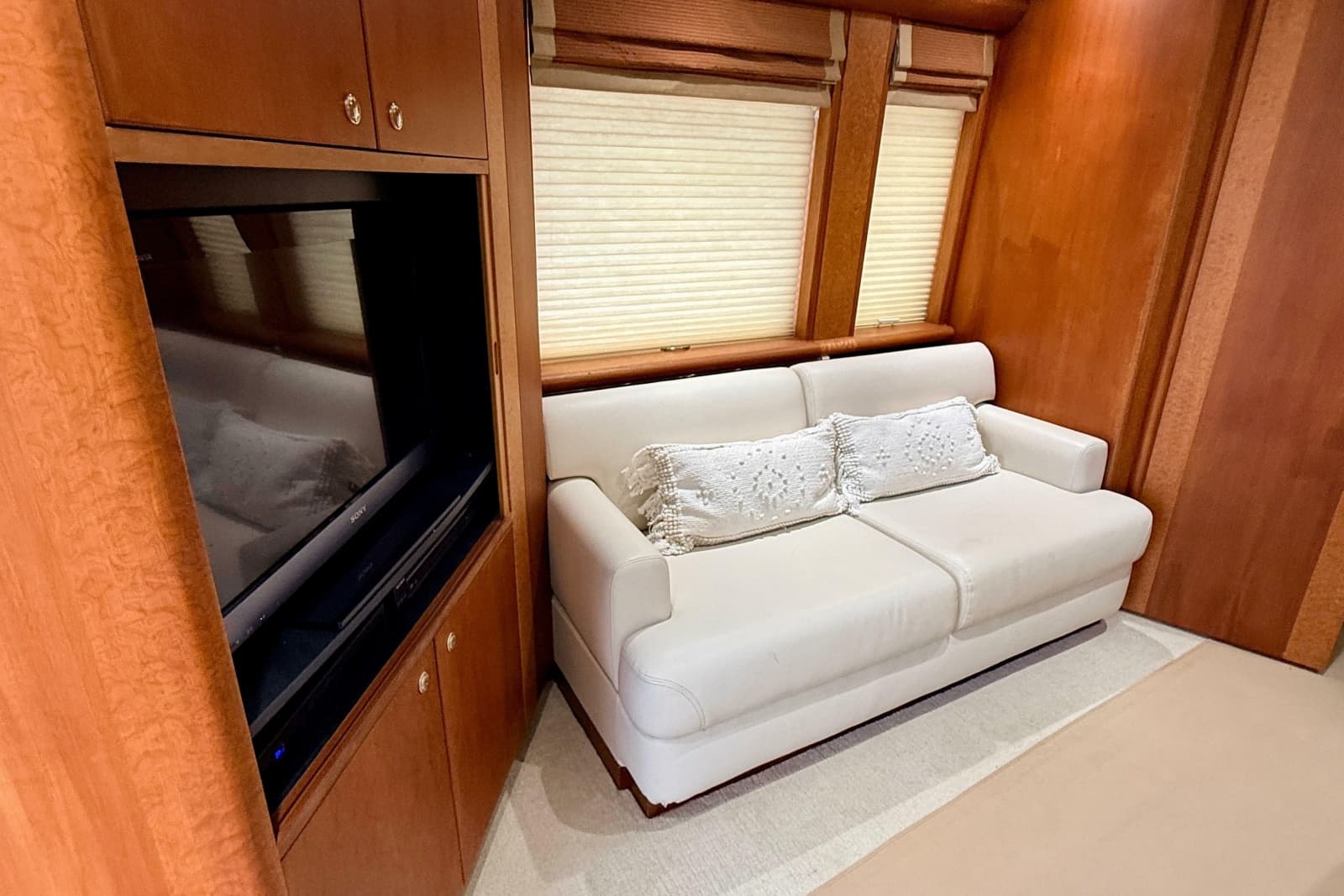 2002 Cheoy Lee 72 Raised Pilot House Motor Yacht - Photo 11