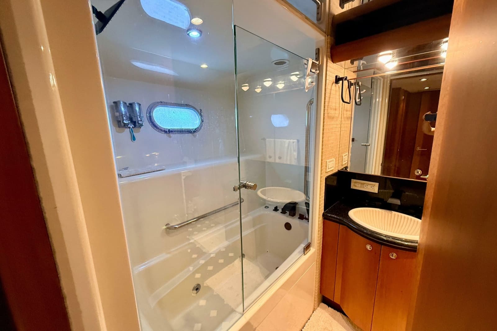 2002 Cheoy Lee 72 Raised Pilot House Motor Yacht - Photo 26