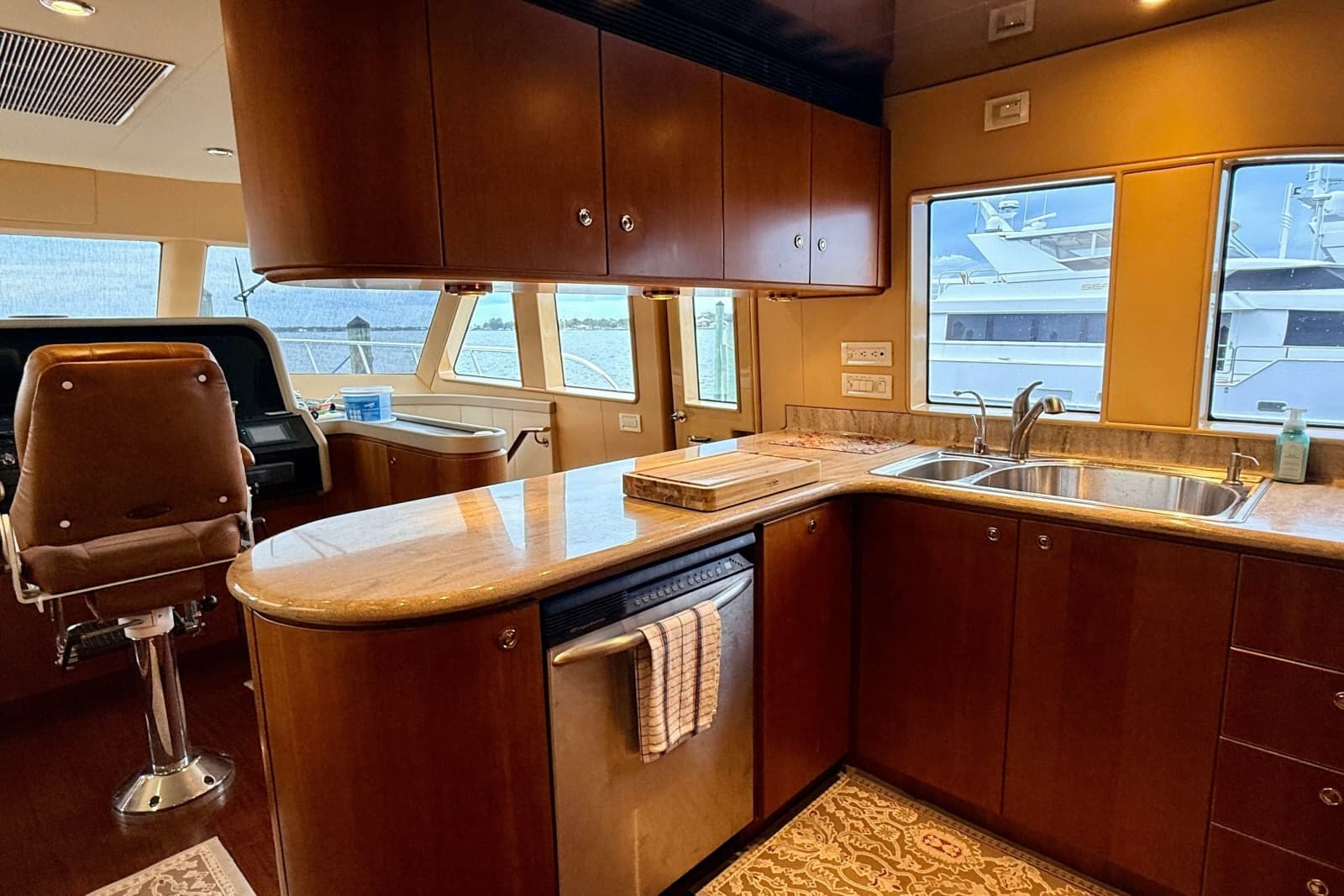 2002 Cheoy Lee 72 Raised Pilot House Motor Yacht - Photo 17