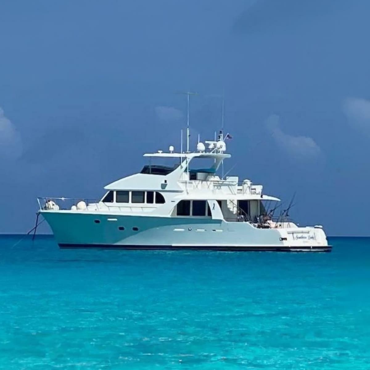 2002 Cheoy Lee 72 Raised Pilot House Motor Yacht - Photo 2