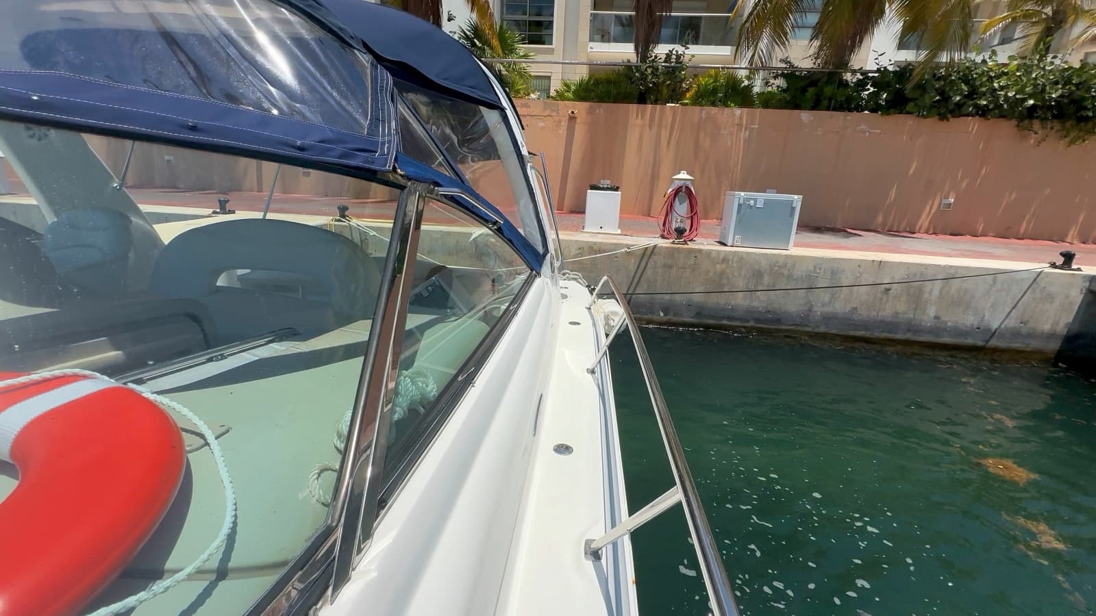 2002 Sea Ray 410 Express Cruiser - Photo 10