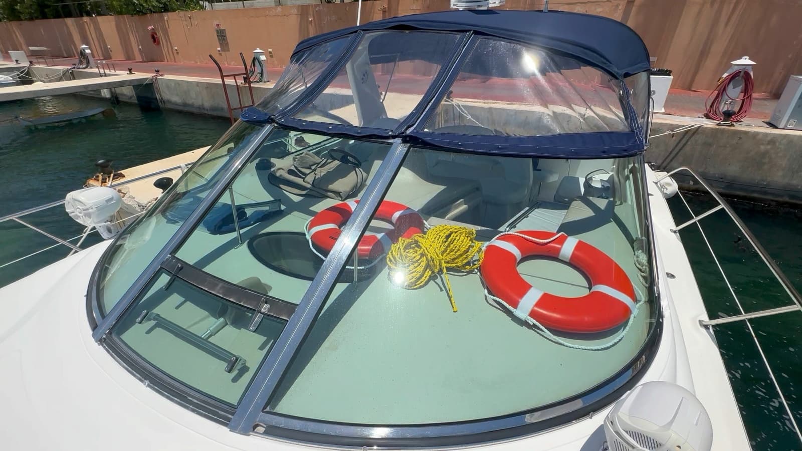 2002 Sea Ray 410 Express Cruiser - Photo 8