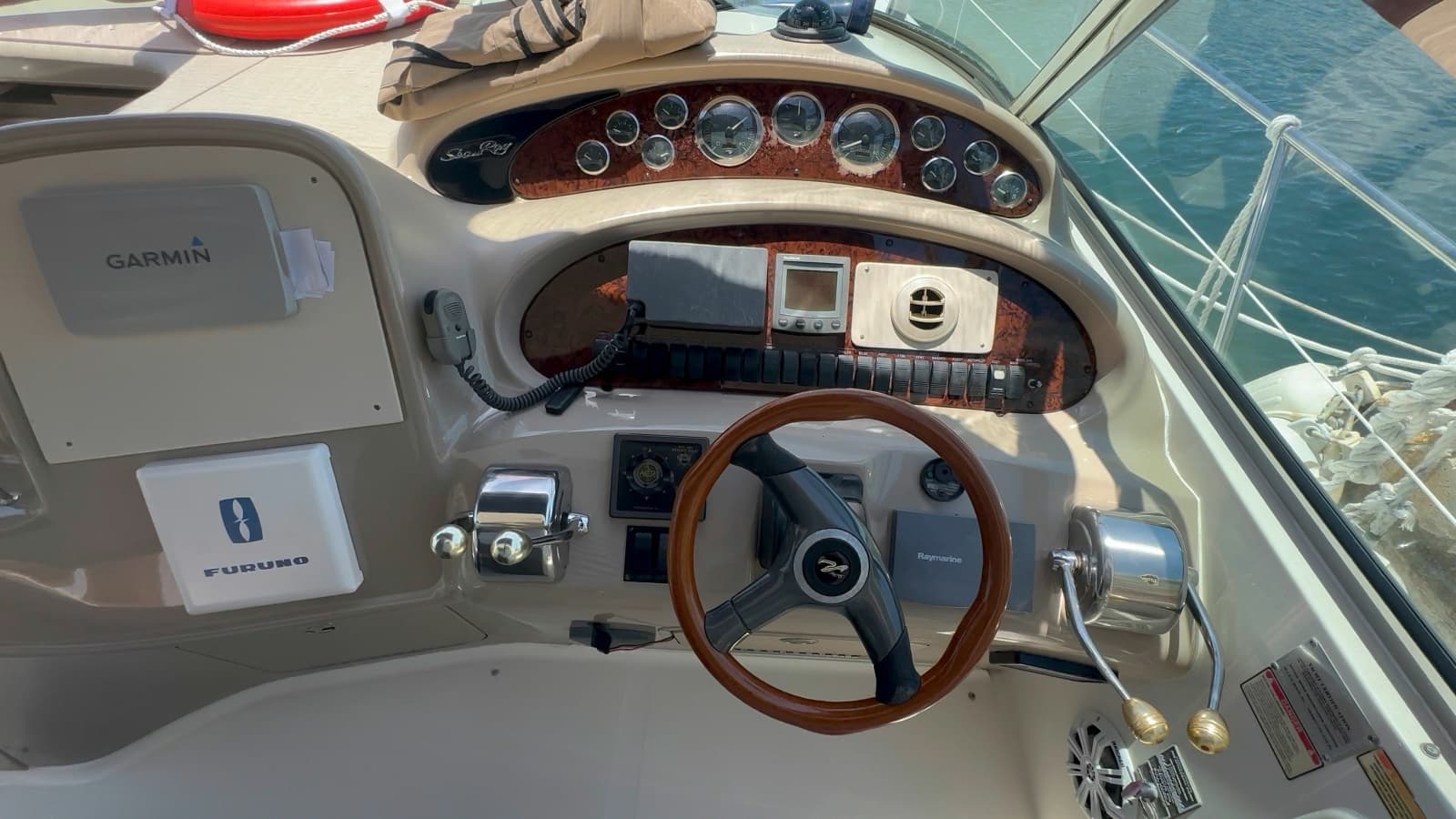 2002 Sea Ray 410 Express Cruiser - Photo 21