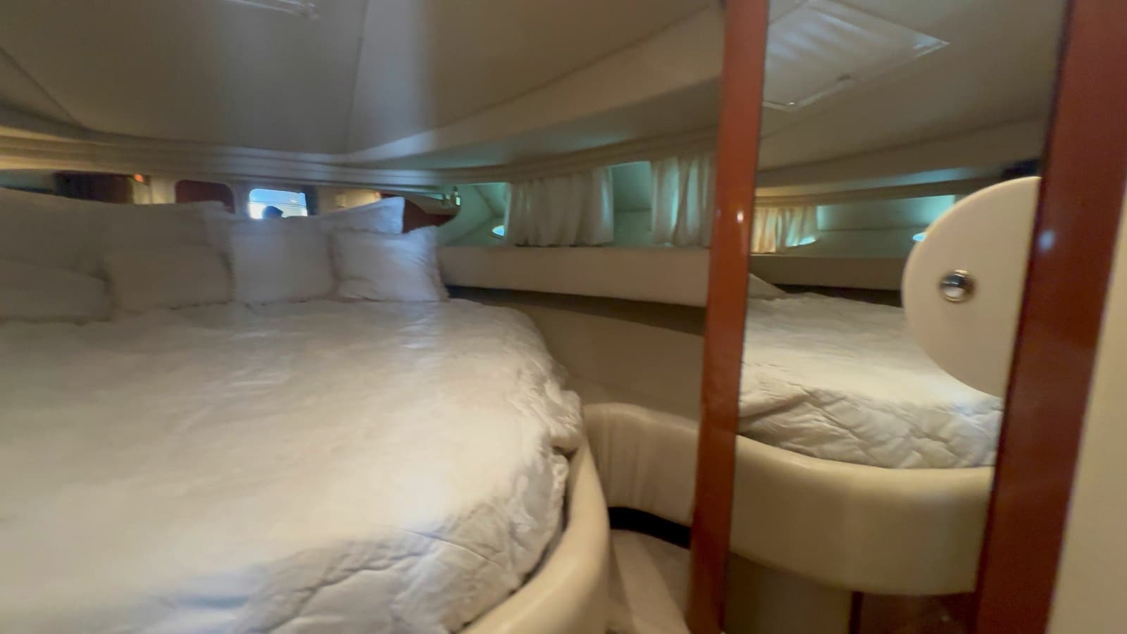 2002 Sea Ray 410 Express Cruiser - Photo 33