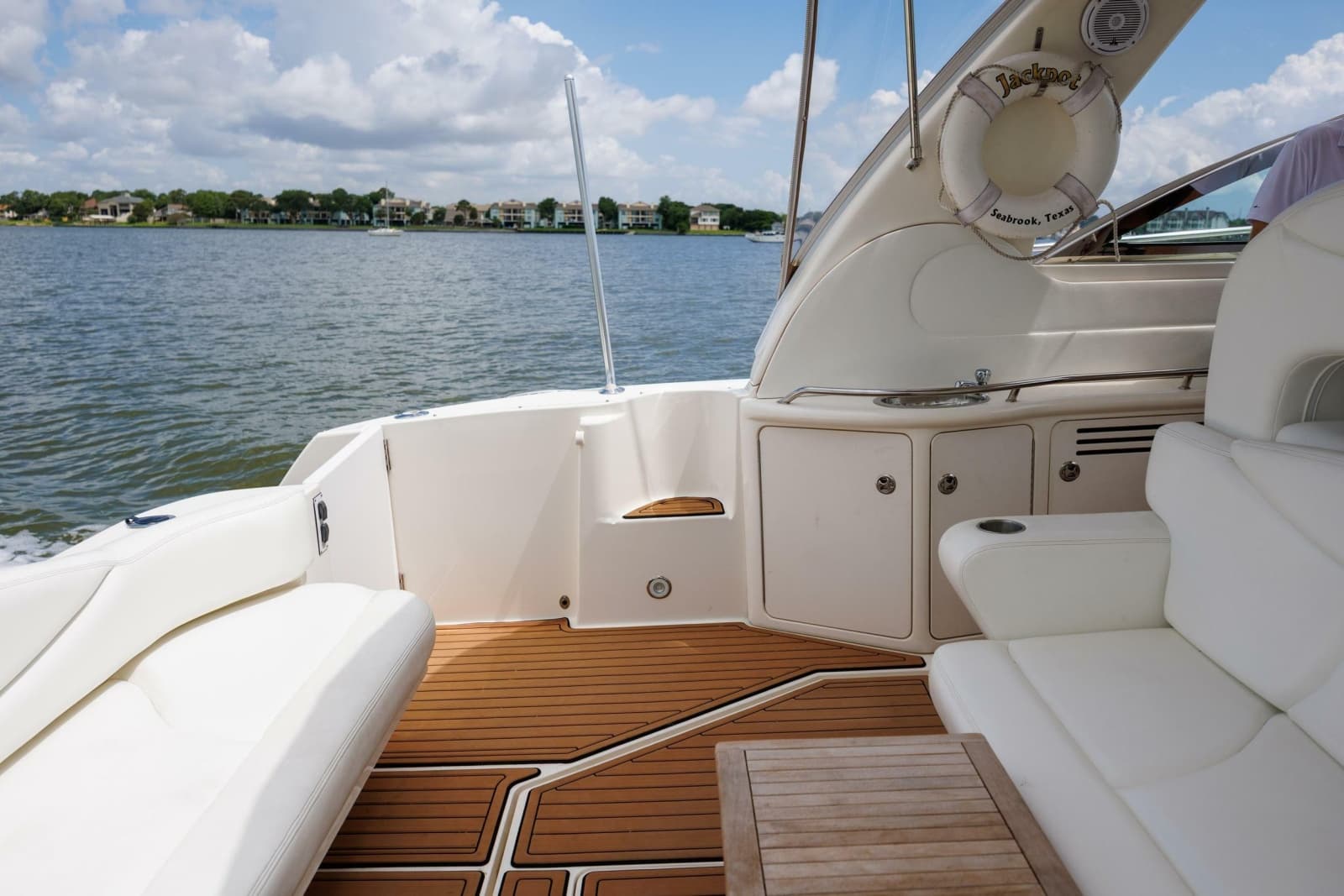 2002 Sea Ray 410 Express Cruiser - Photo 26