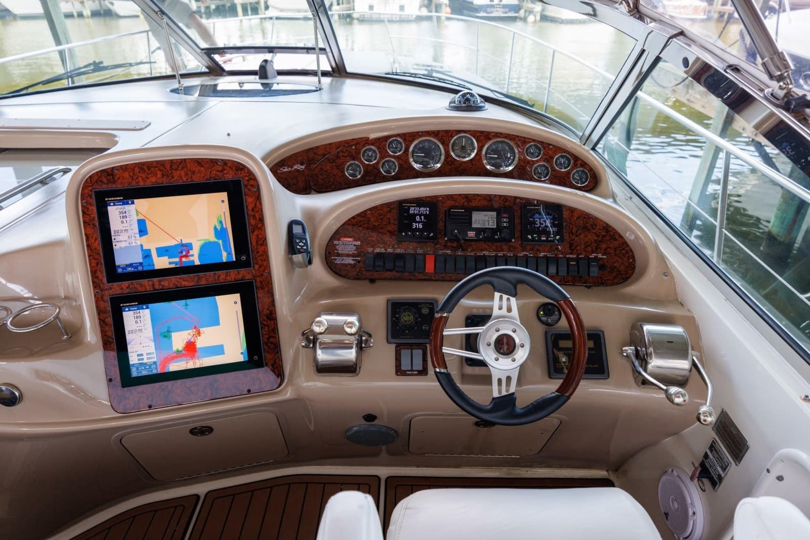 2002 Sea Ray 410 Express Cruiser - Photo 22