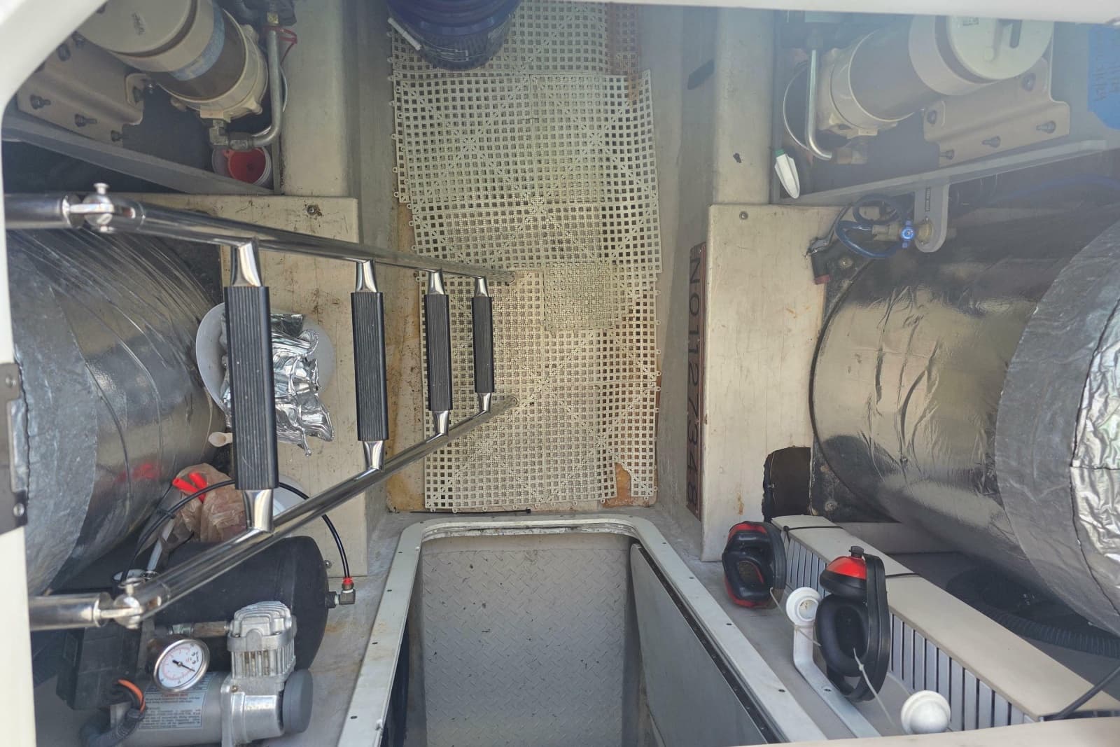 2002 Sea Ray 560 Sedan Bridge - Photo 107