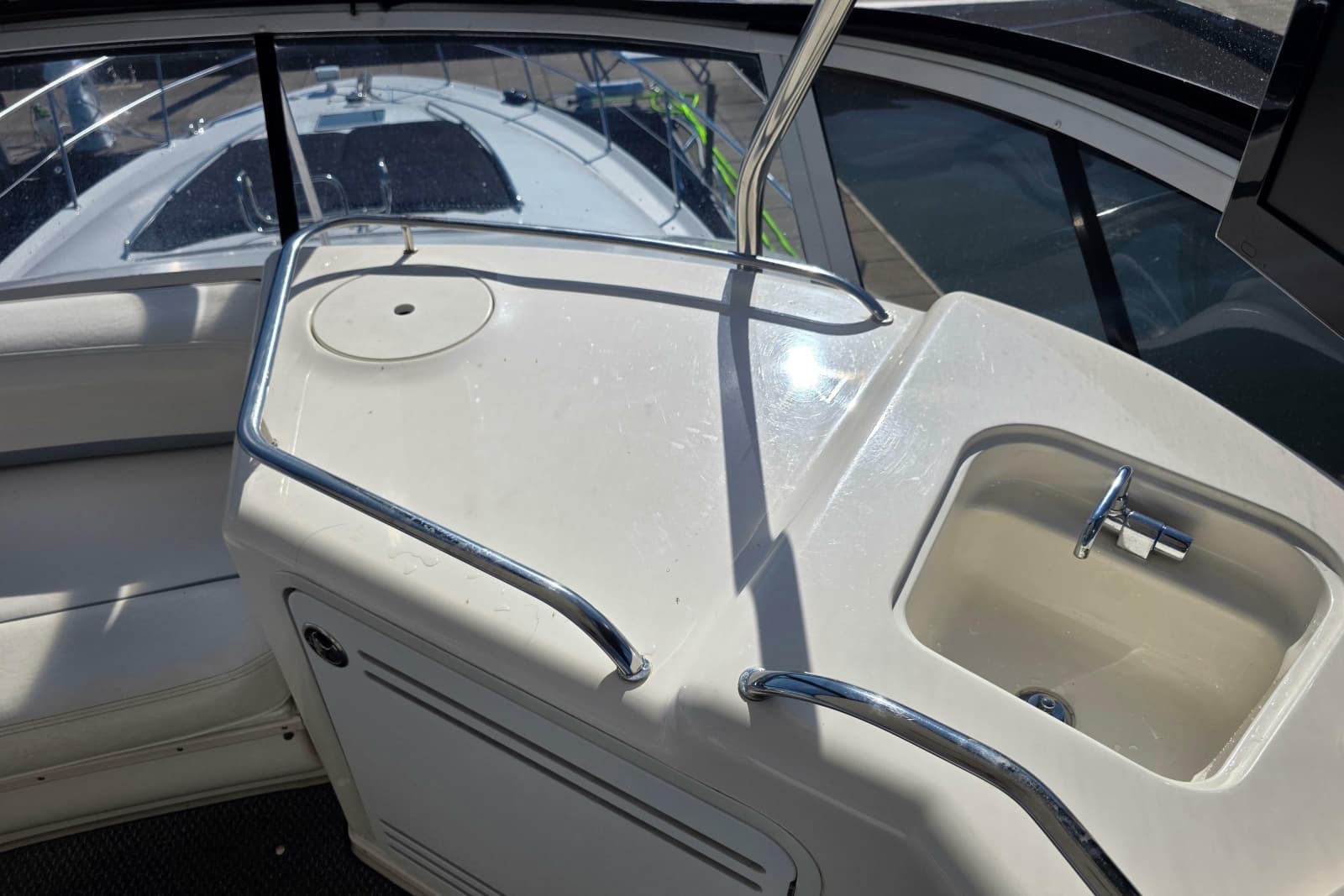 2002 Sea Ray 560 Sedan Bridge - Photo 22