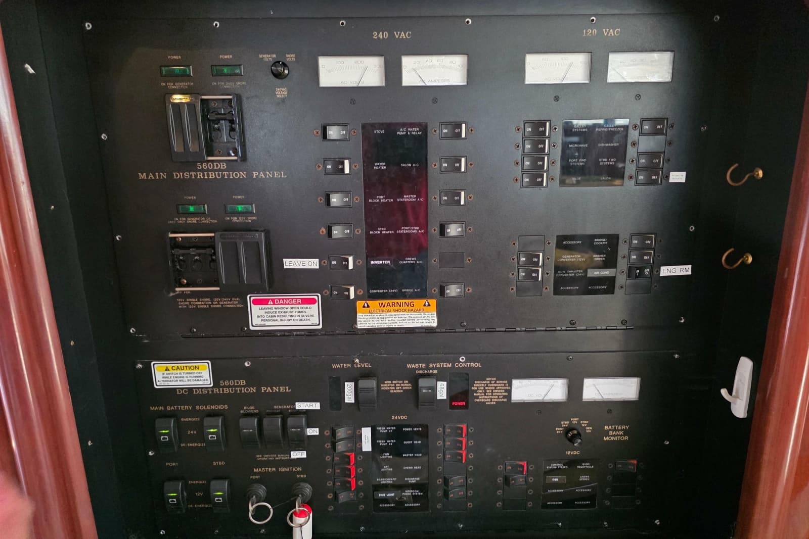 2002 Sea Ray 560 Sedan Bridge - Photo 86