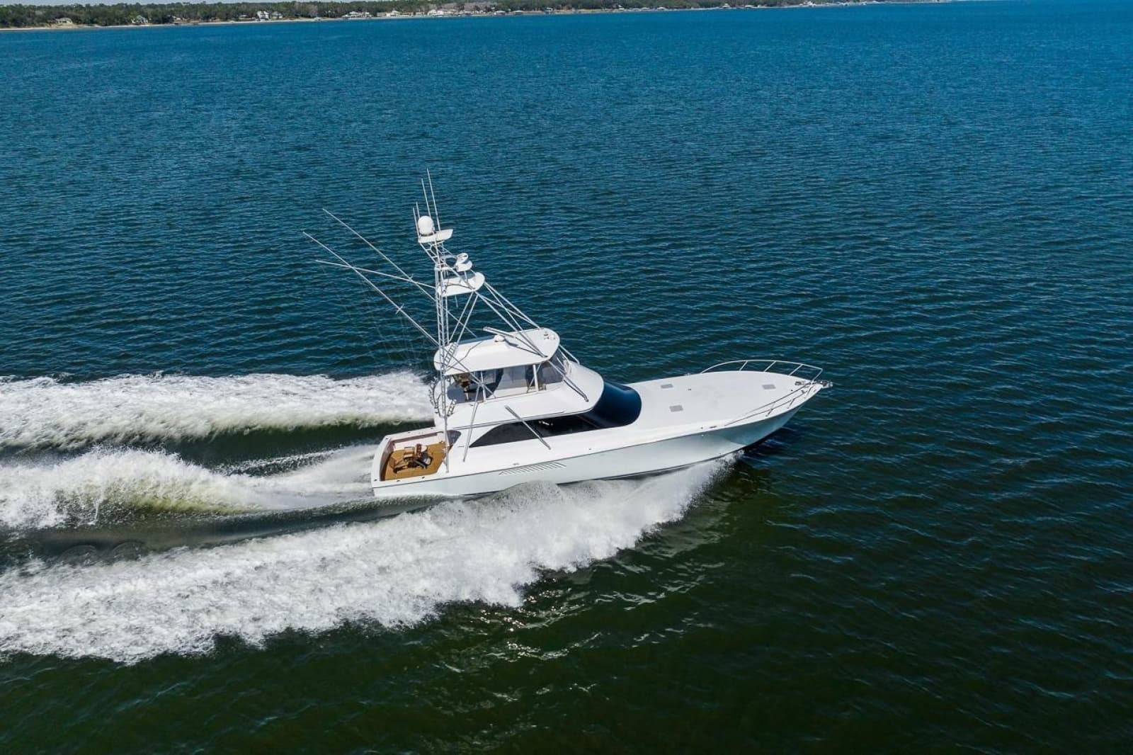 2002 Viking 61 Convertible - Photo 4