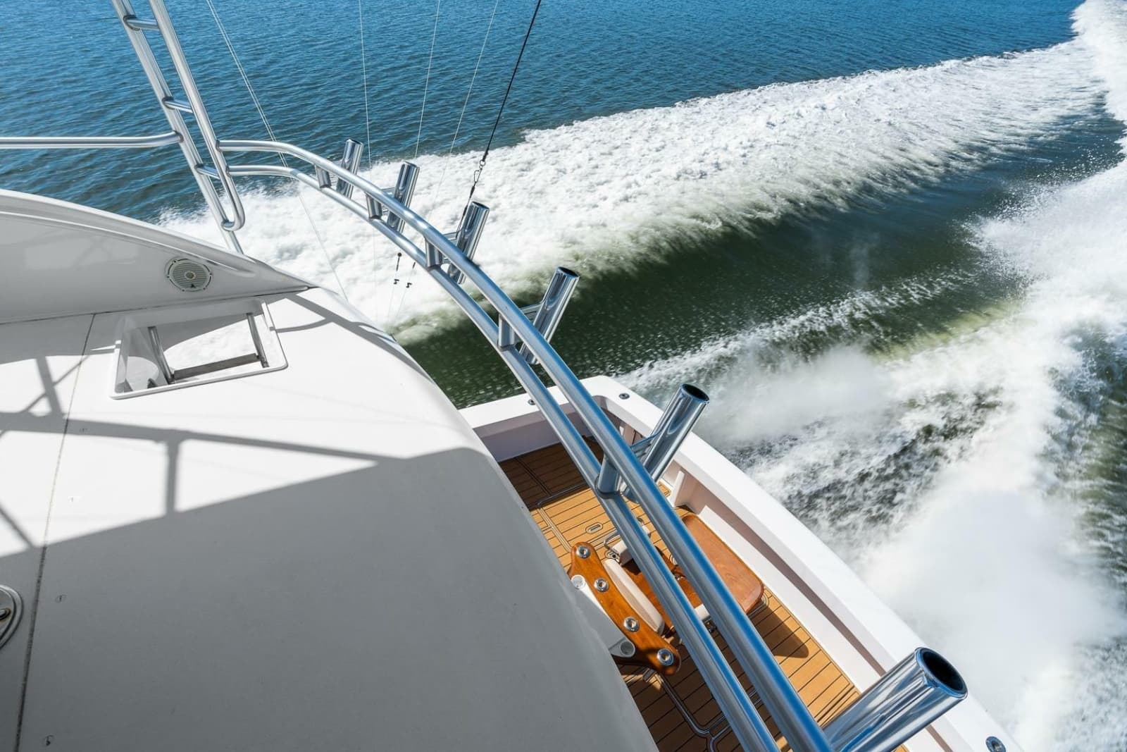2002 Viking 61 Convertible - Photo 16