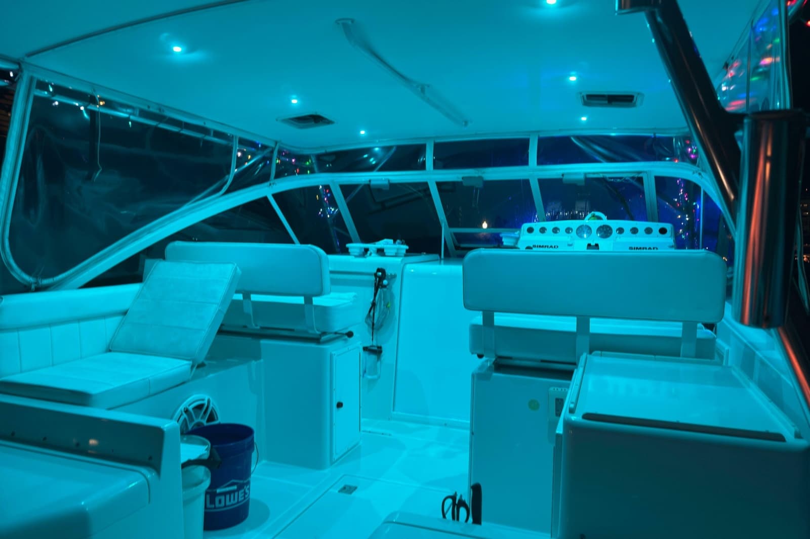 2001 Cabo 35 Express - Photo 15