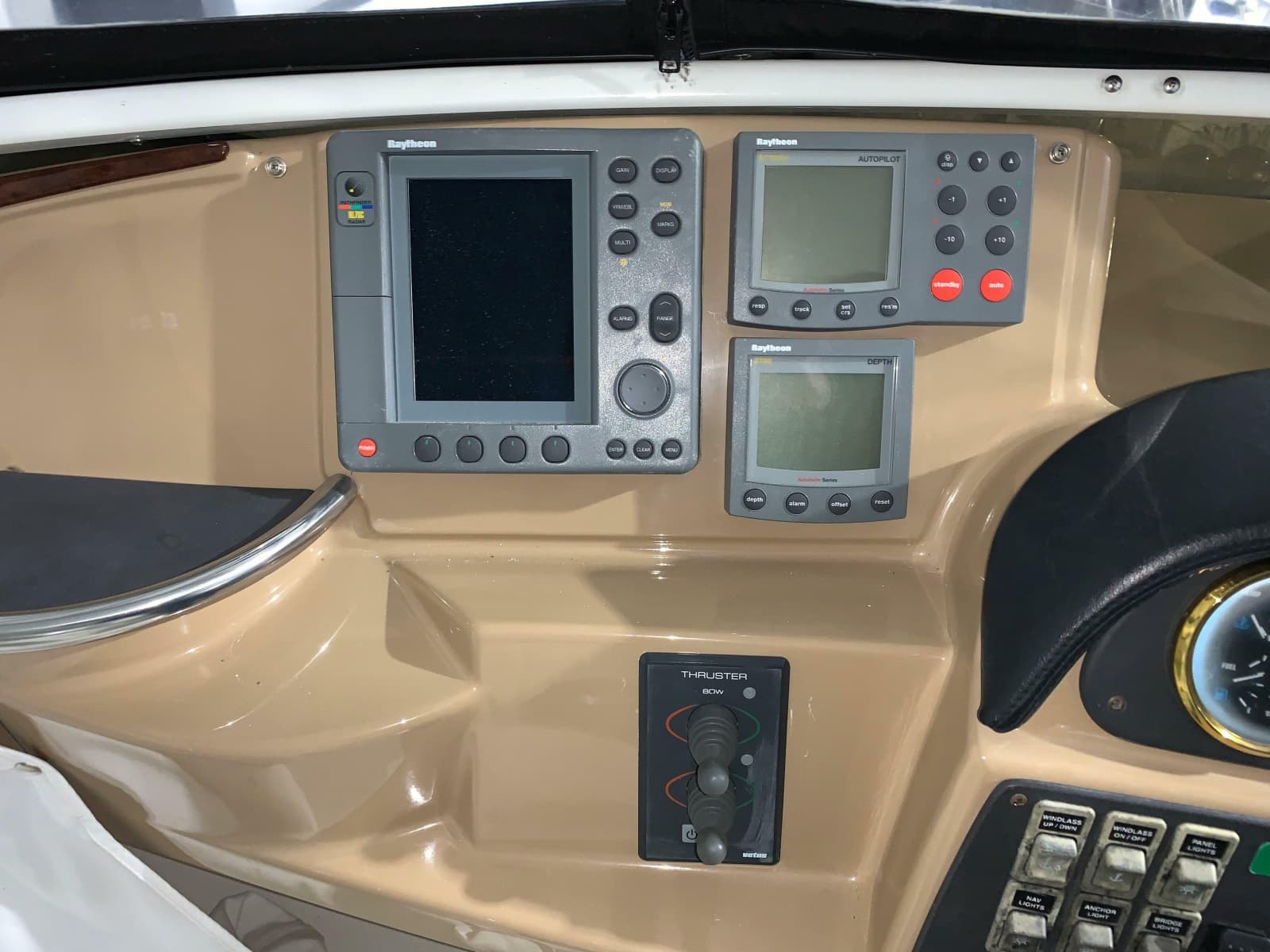 2001 Carver 396 Motor Yacht - Photo 13