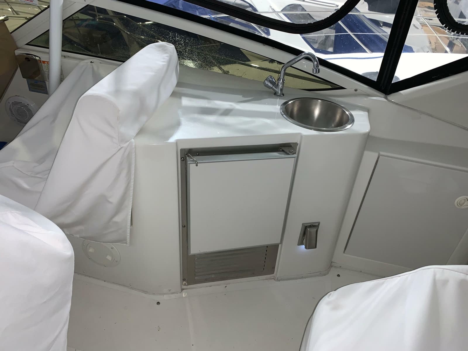 2001 Carver 396 Motor Yacht - Photo 16