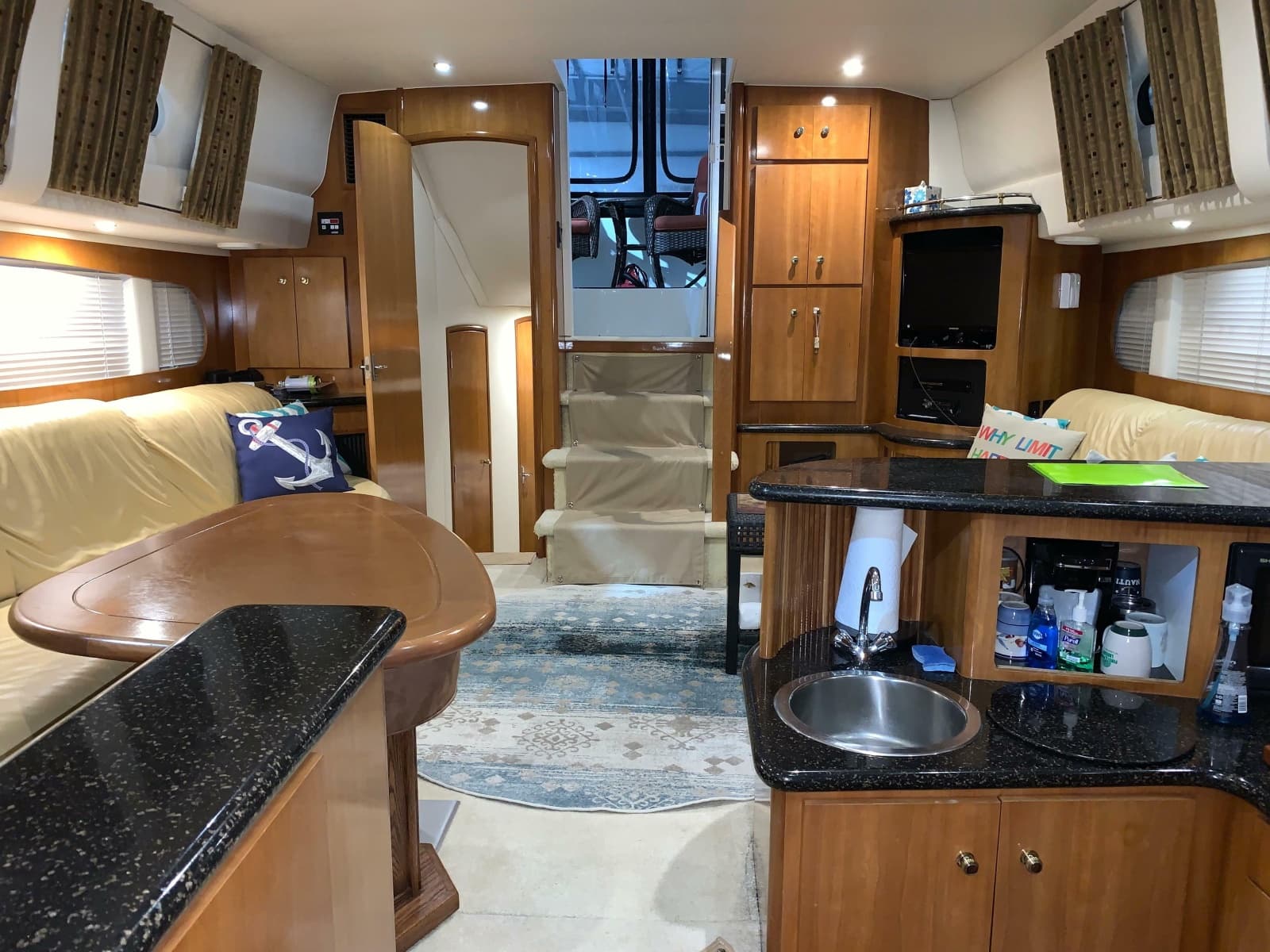 2001 Carver 396 Motor Yacht - Photo 29