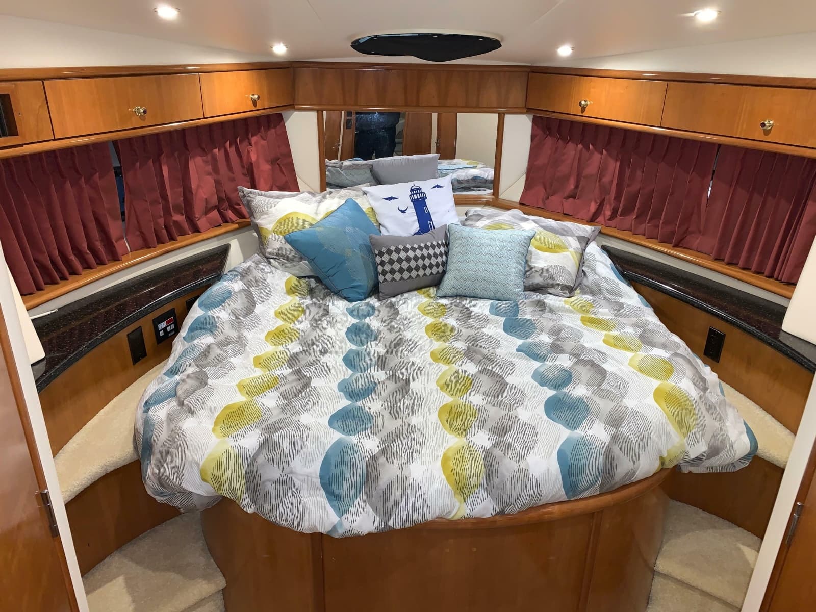 2001 Carver 396 Motor Yacht - Photo 37