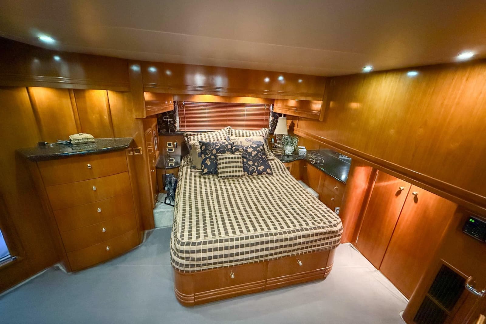 2001 Carver 570 Voyager Pilothouse - Photo 35