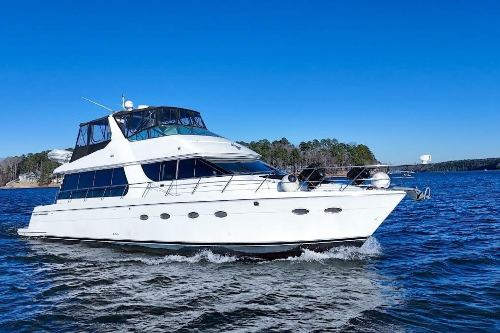2001 Carver 570 Voyager Pilothouse - Photo 2