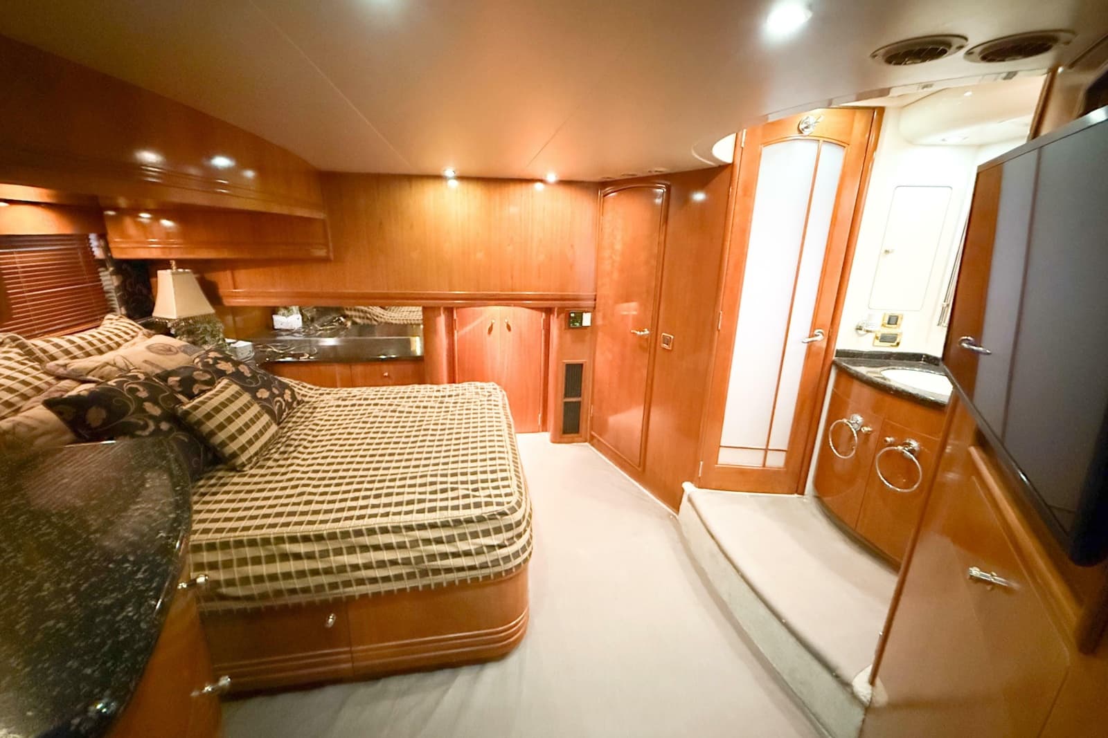 2001 Carver 570 Voyager Pilothouse - Photo 34