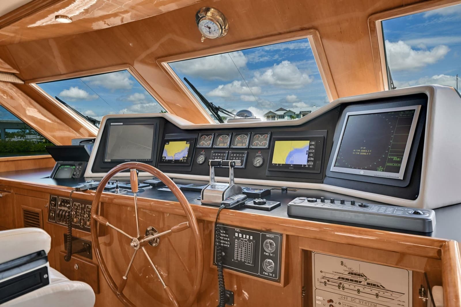 2001 Hargrave 94 - Photo 31