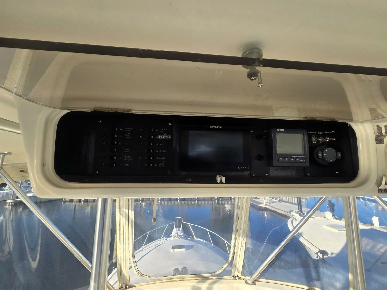 2001 Ocean Yachts 43 Super Sport - Photo 24