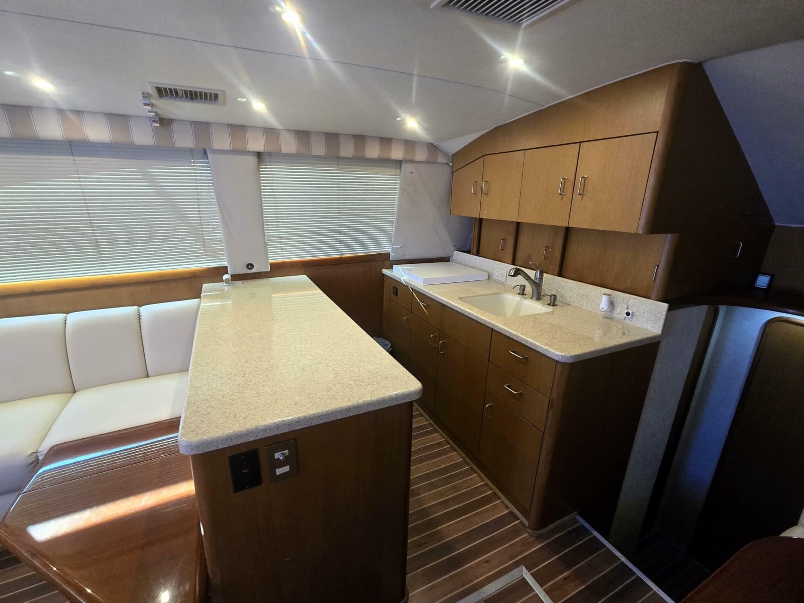 2001 Ocean Yachts 43 Super Sport - Photo 9