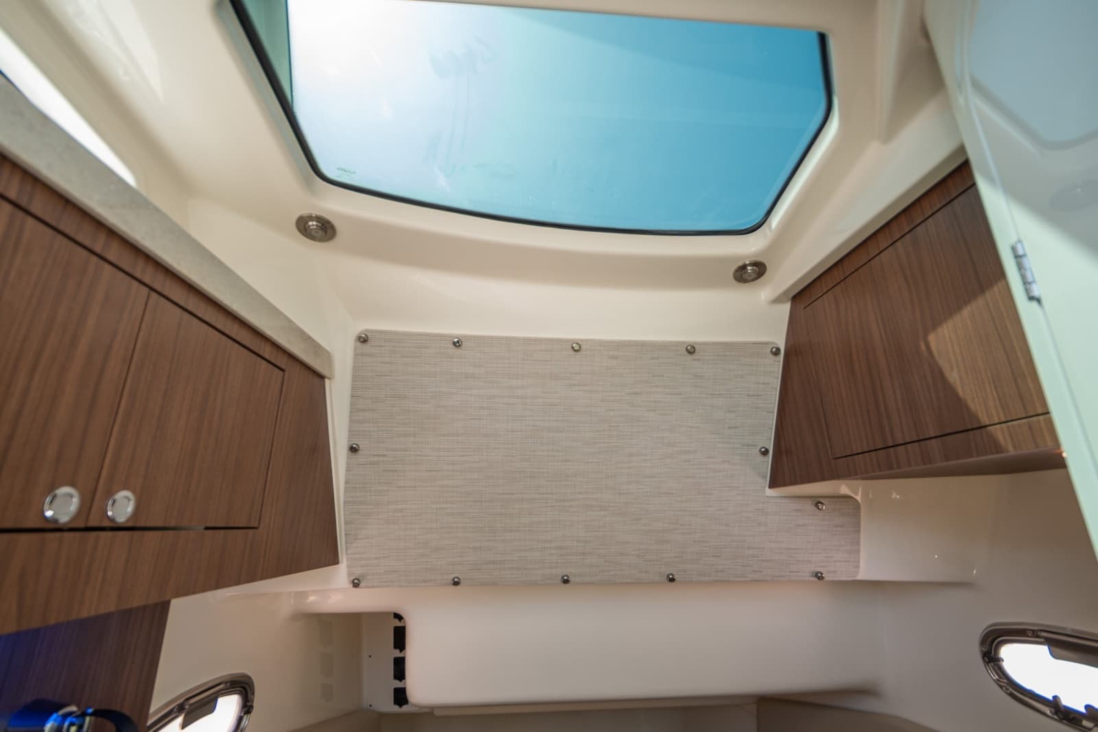 2021 Boston Whaler 380 Outrage - Photo 51