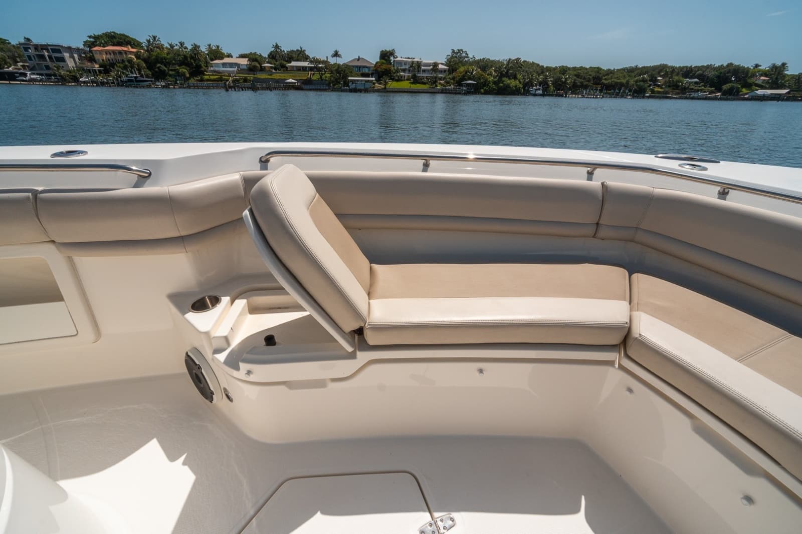 2021 Boston Whaler 380 Outrage - Photo 55