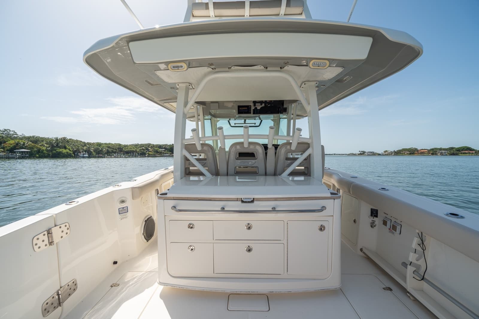 2021 Boston Whaler 380 Outrage - Photo 21